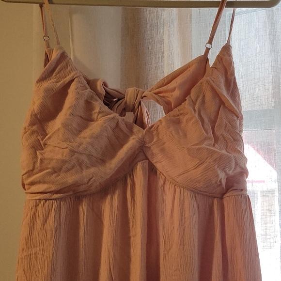 Blush Pink Lulus dress - Picture 2 of 5